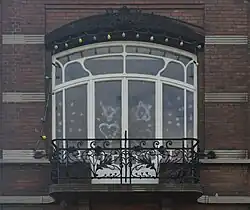 Avenue de Philippeville, 90 à Marcinelle. Fenêtre du premier étage.