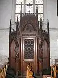 Vue générale d'un confessionnal.