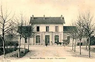 ... Son bâtiment...