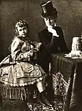 L'archiduchesse Marie-Valérie et Marie-Louise, sa cousine et « compagne de jeu ».