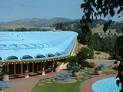 Extérieur du centre municipal du comté de Marin.