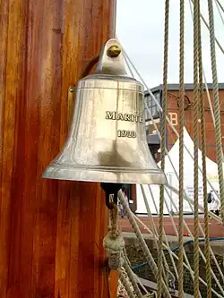 La cloche de quart du Marité.