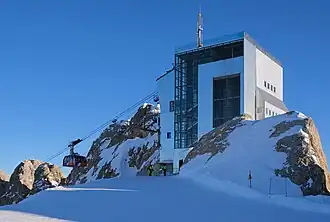 Punta Rocca, la station supérieure du téléphérique de la Marmolada (Serauta - Punta Rocca).