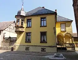 Presbytère (1895).
