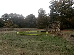 La cella. La ligne jaune matérialise son contour.