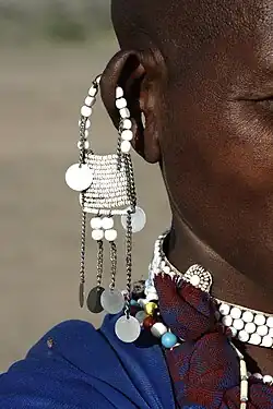 Boucles d'oreilles de femme Maasaï.
