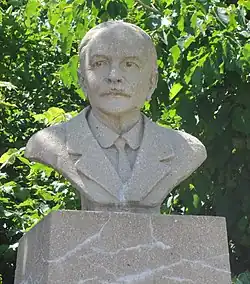 Buste de Jules Caffart sur son monument.