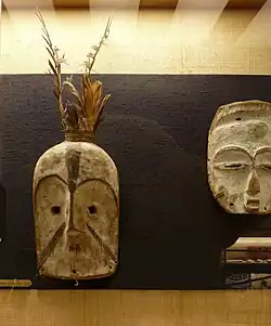 Masques lunaires de l'Ogooué