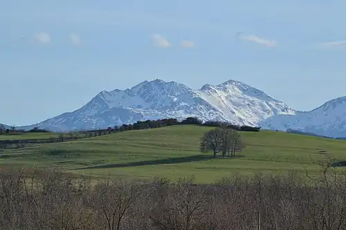 Le massif de Tabe vu depuis Verniolle.
