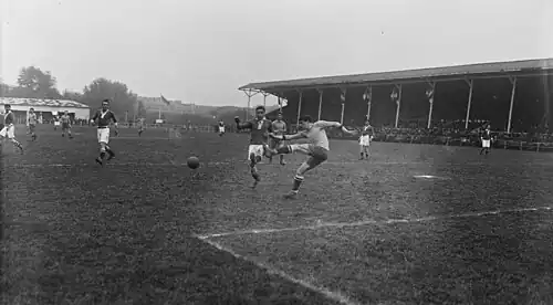 Photo d'une action de jeu d'un match de football