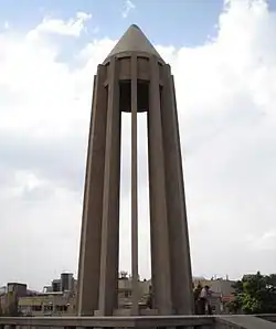 Mausolée d'Avicenne.