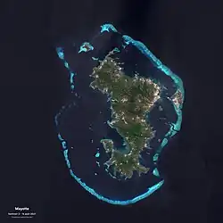 L’île de Mayotte entourée de son lagon, vue par le satellite Sentinel 2.