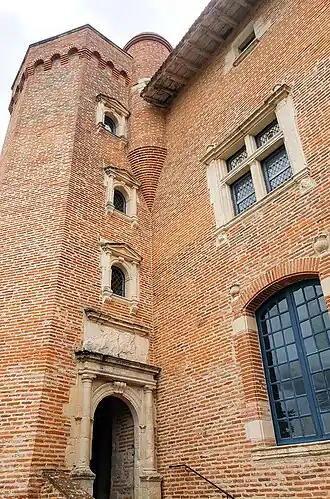 Musée de l'hôtel d'Ardouin, rue Castellane.