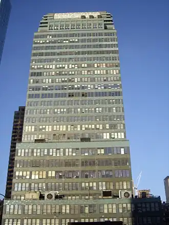 Le plus grand des deux bâtiments du McGraw-Hill Building.
