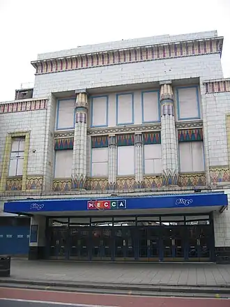 L'ancien Carlton Cinema.