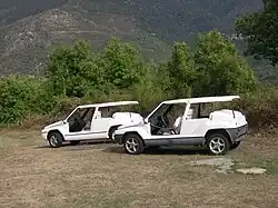 Mega Club 1994 et Mega Club 4&nbsp;×&nbsp;4 Diesel 1996, toit uniquement, en Corse (Haute-Corse, France)