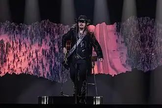 Fredrik Lundman interprétant The Heart of a Swedish Cowboy .