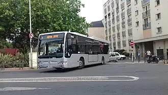 Le Citaro LE no&nbsp;440 sur la ligne 17 à Juvisy-sur-Orge.