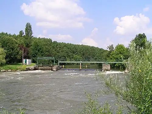 Le seuil de Merpins sur la Charente.
