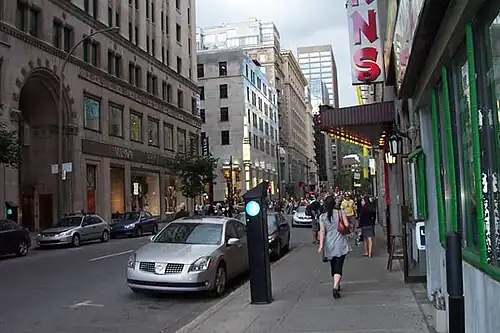 Description de l'image Metcalfe St., Downtown Montreal (1312263422).jpg.