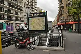 L'entrée de la station.