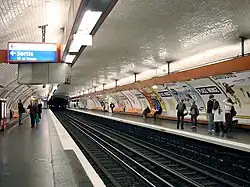 Quais de la stationen direction du nord.