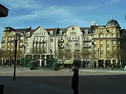 Immeubles en face de la gare.