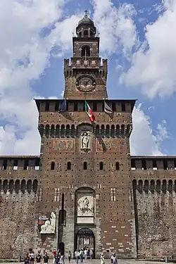 La tour du Filarète du château des Sforza à Milan (XVe&nbsp;siècle).