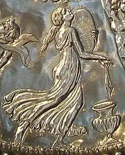 Tambour sur cadre. Grand plat de de Mildenhall, British Museum.