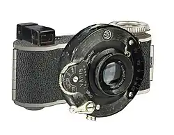 Montage photo reproduisant un Minifex