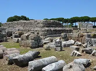 Temple A du forum républicain.