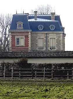 Vue du château de Polletins.