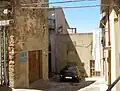 Vicolo Gullo à Mistretta. À l’arrière plan, sur la gauche, la maison natale de Noè Marullo