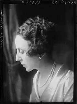 Description de l'image Mme Raymonde Machard (portrait) - btv1b9055524c.jpg.