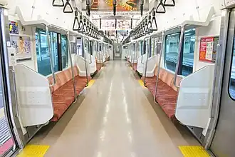 Intérieur longitudinal