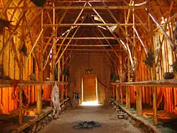 Maison longue amérindienne