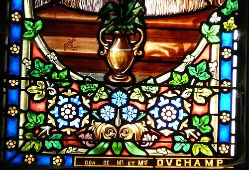 Signature d'Henri Feur (à gauche du vase).