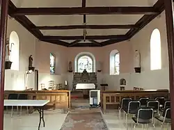 La nef et sa charpente.