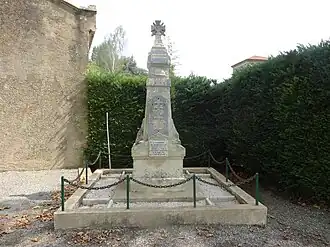 Le monument aux morts en 2017...