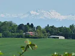 Les Pyrénées (sud-ouest) vues depuis Mons (nord-est).