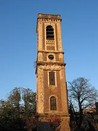 Ce qui reste de l'ancienne abbaye du Val des Écoliers de Mons : la tour de l'abbatiale.