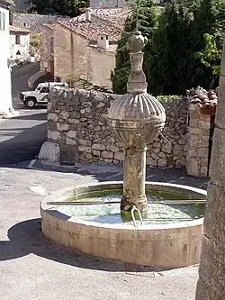 Fontaine Dei pu luenchco Fouan (XVIIIe).