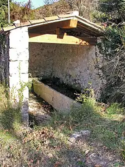 Fontaine-lavoir des Gombauds.