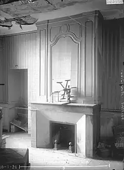 Cheminée et boiseries en 1919,