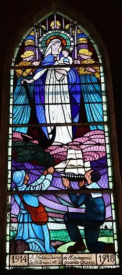 Vitrail de la chapelle, en souvenir de la première guerre mondiale