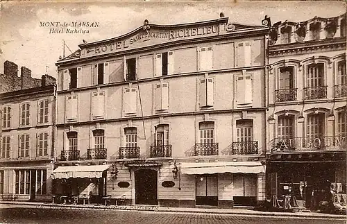 Façade de l'hôtel Saint-Martin Richelieu
