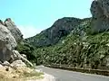 Route des gorges, à l'est de Padern (2001).