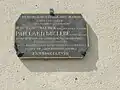 La plaque de 1868 sur la mairie.