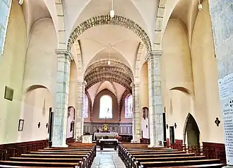 Nef de l'église de Montbozon.