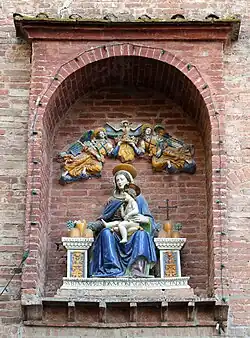 Statue en terre cuite polychrome de la Vierge (école d'Andrea della Robbia).